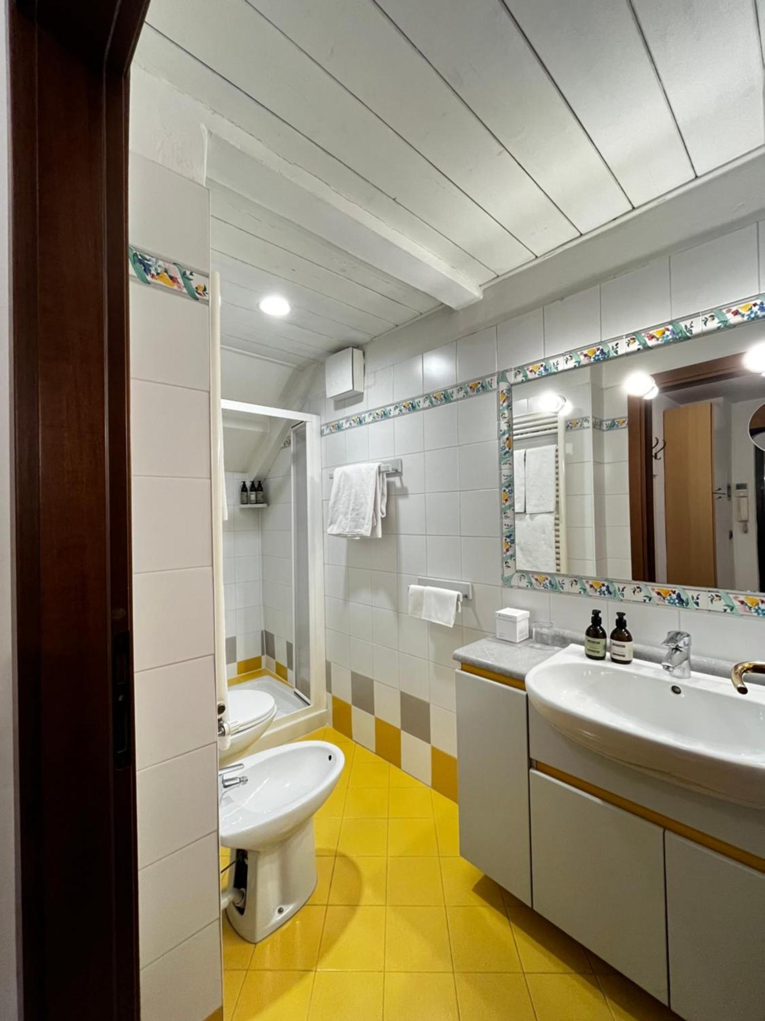 Manci Apartments By Hotel America トレント エクステリア 写真
