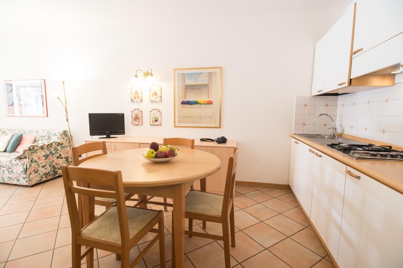 Manci Apartments By Hotel America トレント エクステリア 写真